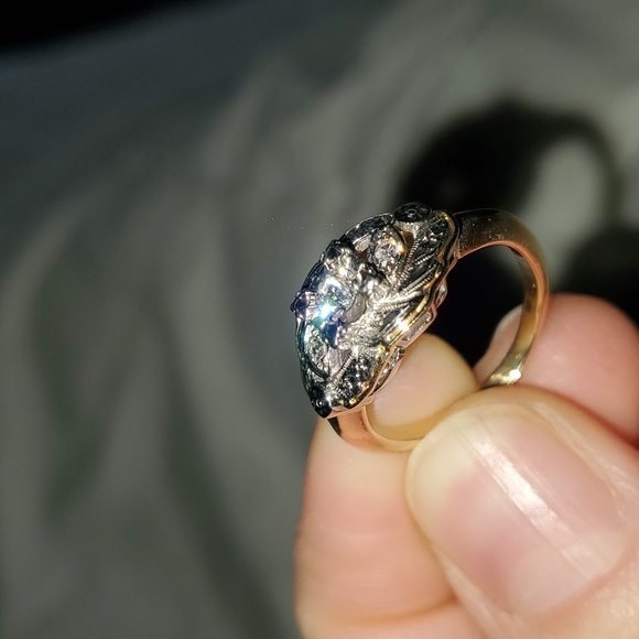 10k Diamond Art Deco Ring - Picture 10 of 11